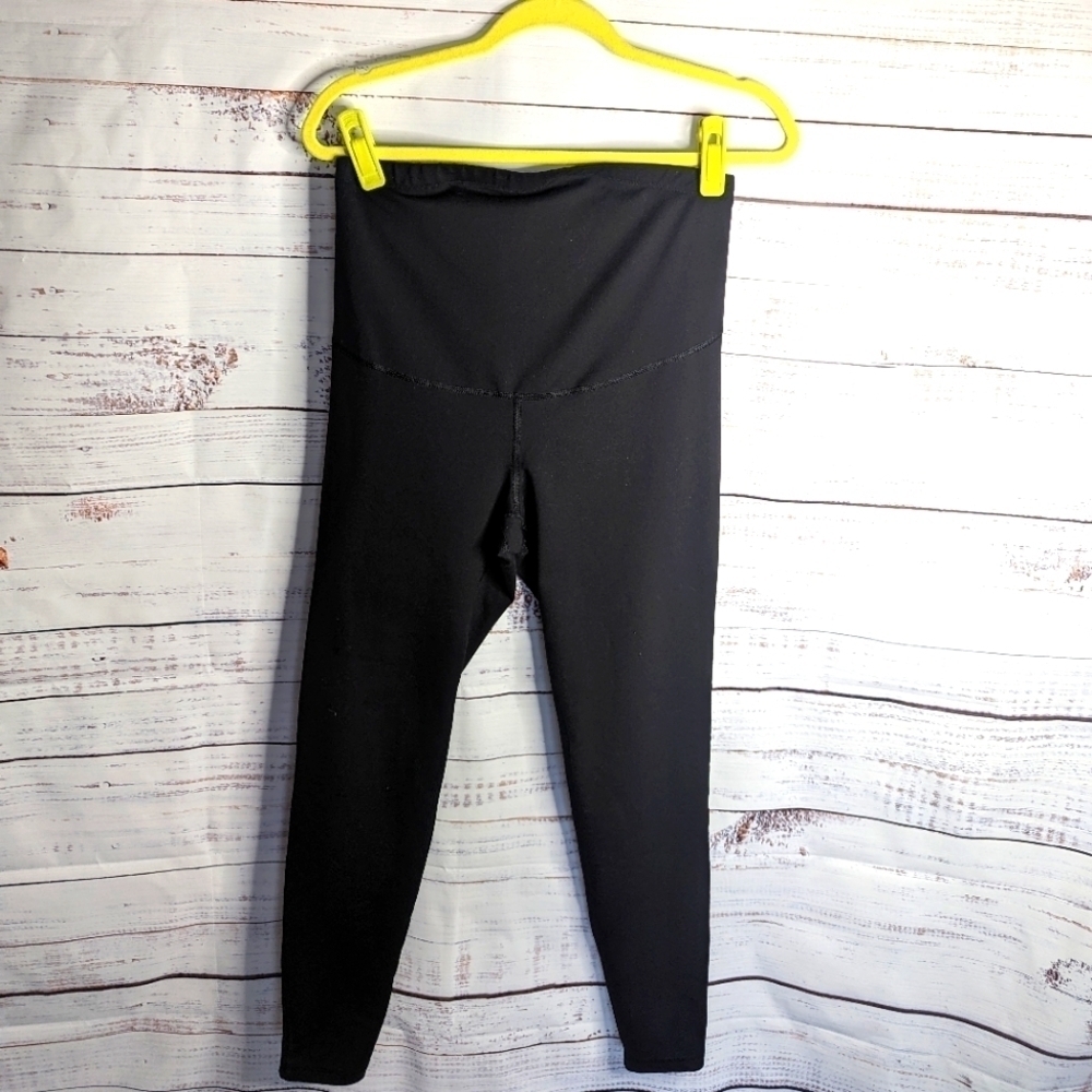 NWOT Old Navy Elevate Black Maternity Pant/ Leggings M